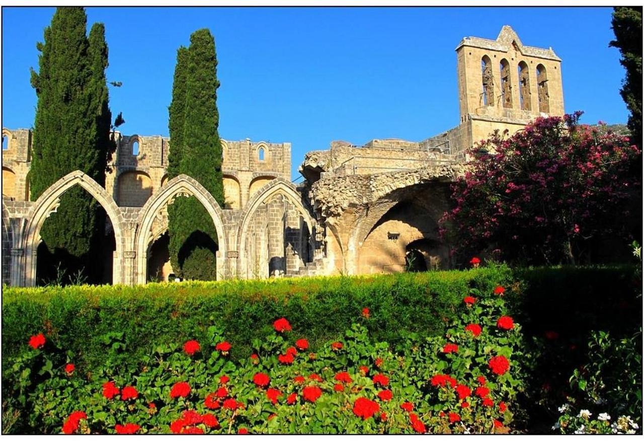 Bellapais Abbey Boutique Hotel キレニア エクステリア 写真