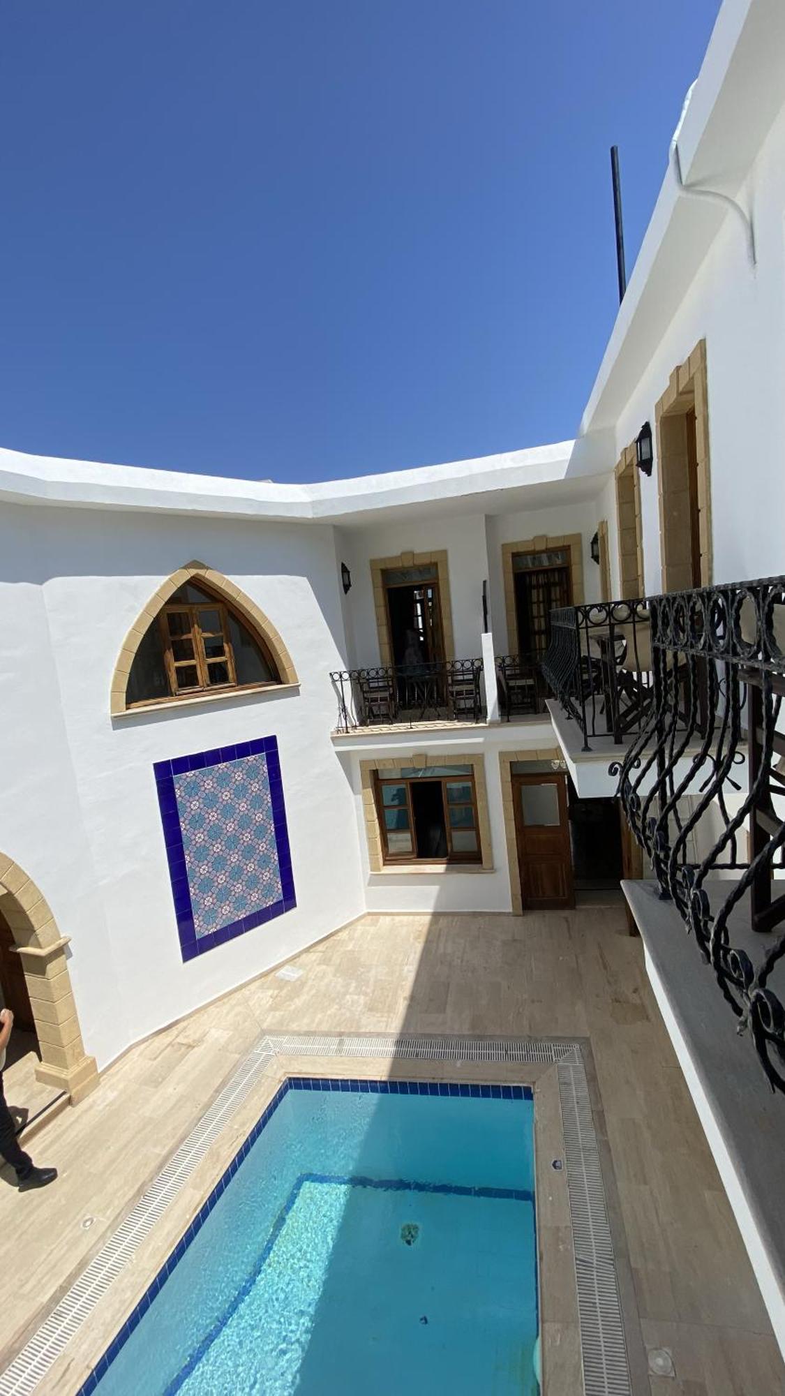 Bellapais Abbey Boutique Hotel キレニア エクステリア 写真